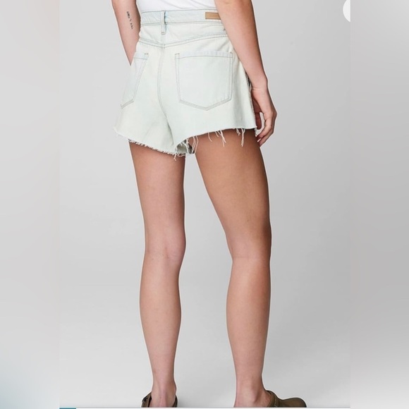 BLANKNYC Crochet Front Cutoff Denim Shorts Size 31 NWT - Picture 3 of 13